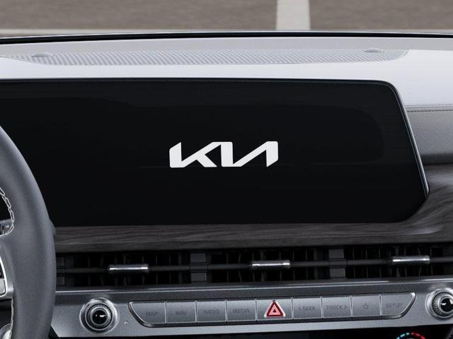 Photo of 2024 Glacial White Pearl Kia Telluride
