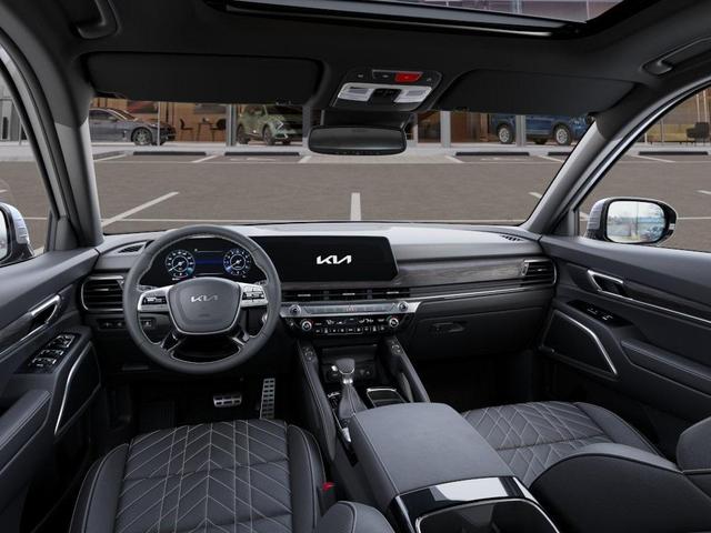 Photo of 2024 Glacial White Pearl Kia Telluride