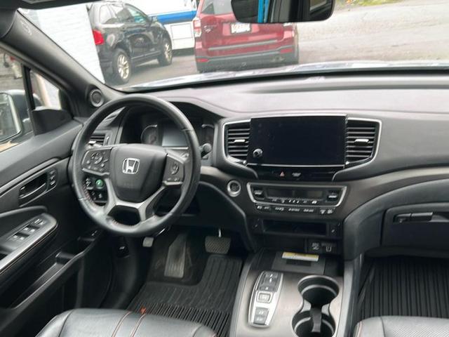 Photo of 2022 Sonic Gray Pearl Honda Pilot