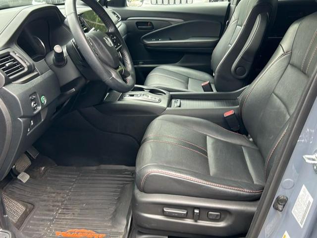 Photo of 2022 Sonic Gray Pearl Honda Pilot