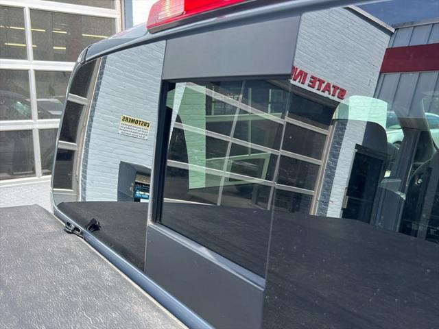 Photo of 2023 GRAY Nissan Frontier
