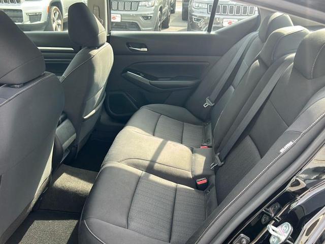 Photo of 2022 Super Black Nissan Altima
