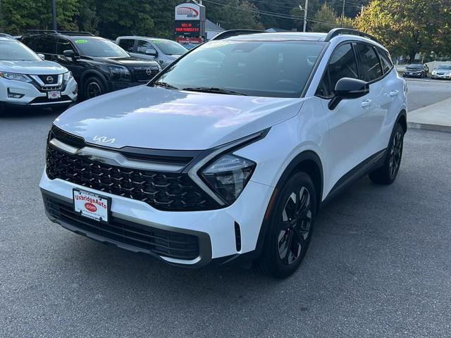 Photo of 2023 Glacial White Pearl Kia Sportage