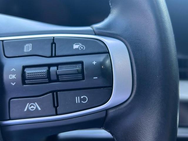 Photo of 2023 Glacial White Pearl Kia Sportage