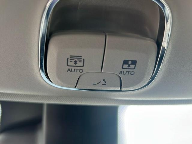 Photo of 2022 Billet Silver Metallic Clearcoat Jeep Compass