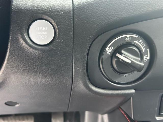 Photo of 2022 TAN Nissan Frontier