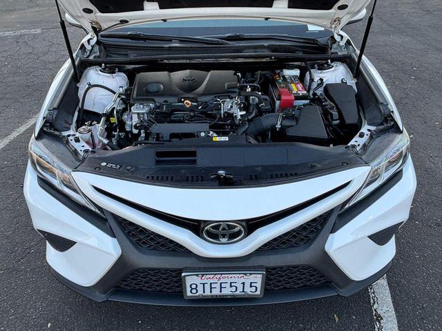 Photo of 2020 Super White Toyota Camry