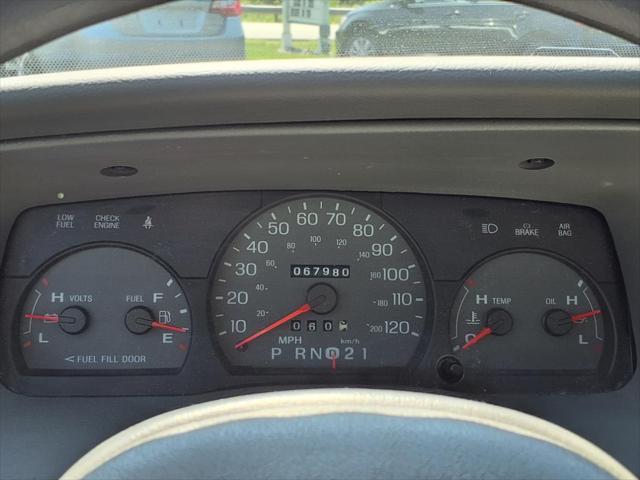 Photo of 2004 Light Ice Blue Clearcoat Metallic Mercury Grand Marquis