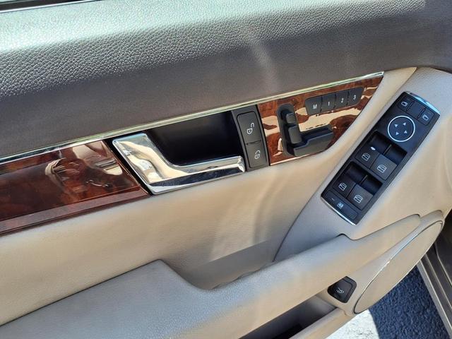 Photo of 2010 Pearl Beige Metallic 794 Mercedes-Benz C-Class