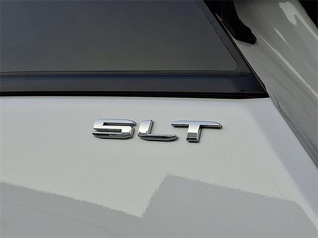 Photo of 2022 White Frost Tricoat GMC Terrain