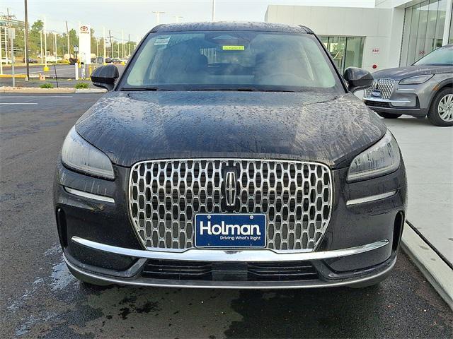 Photo of 2025 Infinite Black Metallic Clearcoat Lincoln Corsair