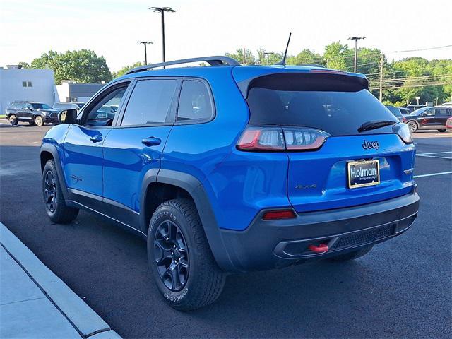 Photo of 2021 Hydro Blue Pearlcoat Jeep Cherokee
