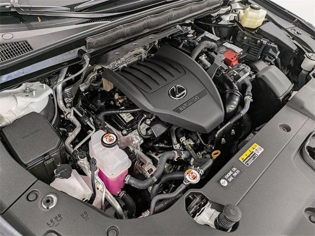 Photo of 2024 Eminent White Pearl Lexus RX 350
