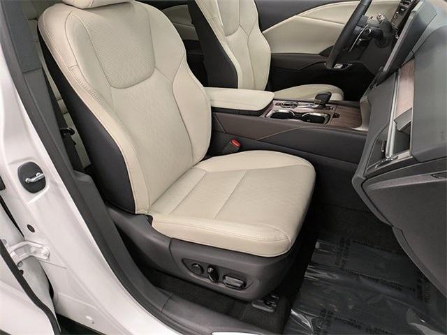 Photo of 2024 Eminent White Pearl Lexus RX 350