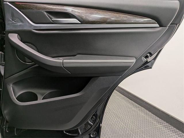 Photo of 2023 Jet Black BMW X3