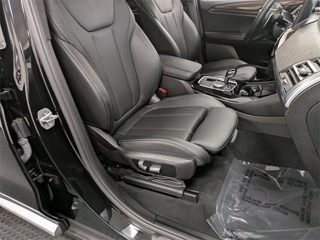 Photo of 2023 Jet Black BMW X3