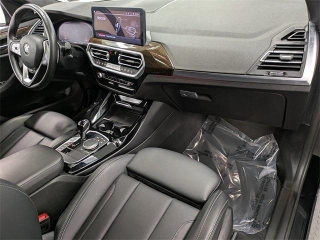 Photo of 2023 Jet Black BMW X3