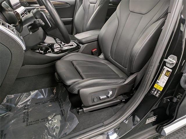 Photo of 2023 Jet Black BMW X3