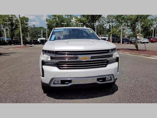 Photo of 2022 Iridescent Pearl Tricoat Chevrolet Silverado 1500