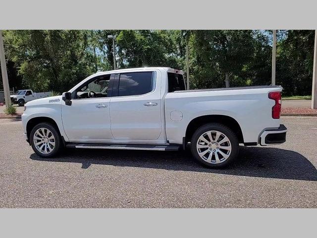 Photo of 2022 Iridescent Pearl Tricoat Chevrolet Silverado 1500