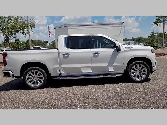 Photo of 2022 Iridescent Pearl Tricoat Chevrolet Silverado 1500