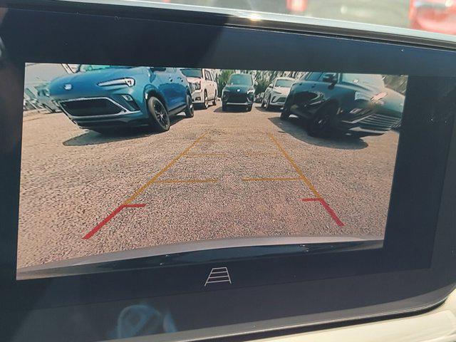 Photo of 2025 Summit White Buick Envista