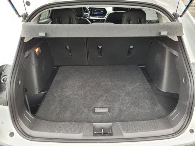 Photo of 2025 Summit White Chevrolet Trax
