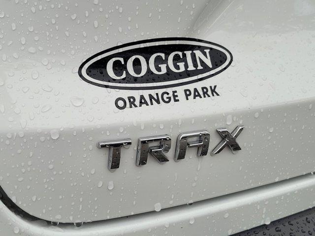 Photo of 2025 Summit White Chevrolet Trax