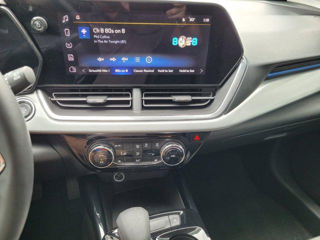Photo of 2025 Summit White Chevrolet Trax