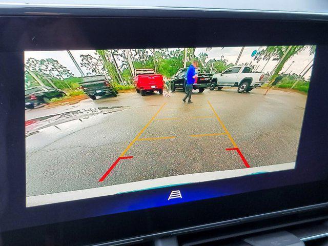 Photo of 2025 Summit White Chevrolet Trax
