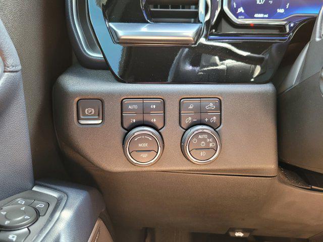 Photo of 2022 Iridescent Pearl Tricoat Chevrolet Silverado 1500