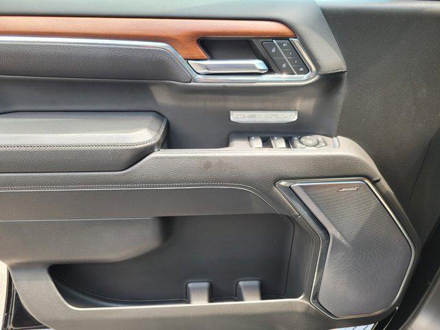 Photo of 2023 Onyx Black GMC Sierra 1500