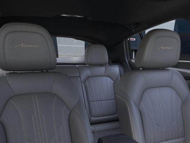 Photo of 2025 White Frost Tricoat Buick Envista