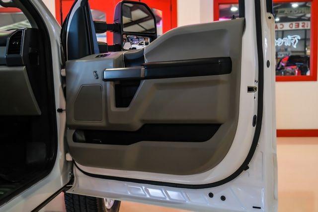 Photo of 2022 Oxford White Ford F-350