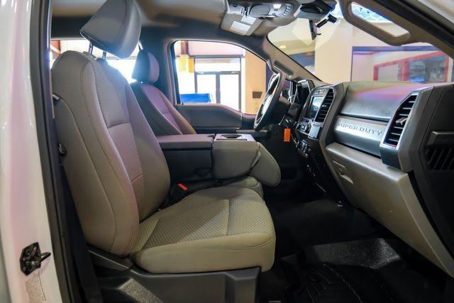 Photo of 2022 Oxford White Ford F-350