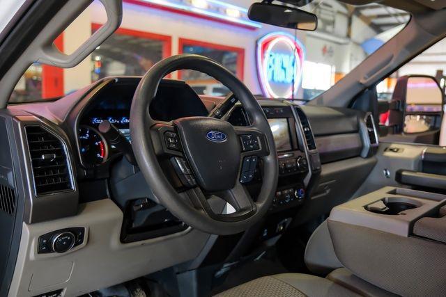 Photo of 2022 Oxford White Ford F-350