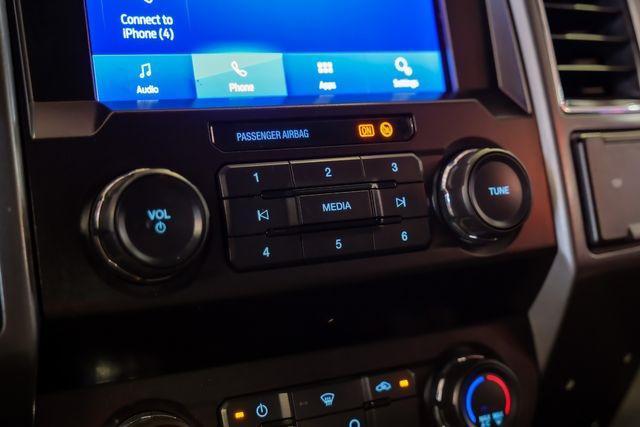 Photo of 2022 Oxford White Ford F-350