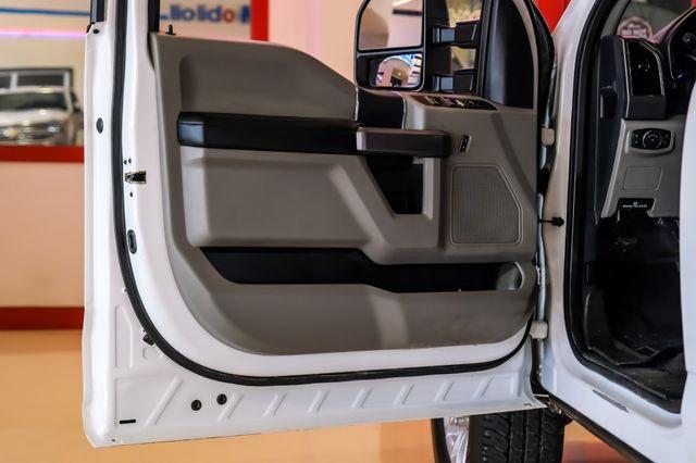 Photo of 2022 Oxford White Ford F-350