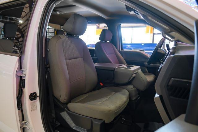 Photo of 2022 Oxford White Ford F-350