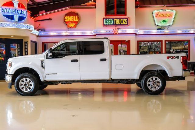 Photo of 2022 Oxford White Ford F-350