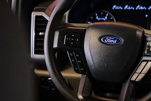 Photo of 2022 Oxford White Ford F-350