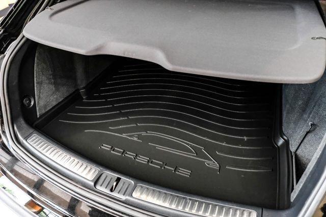 Photo of 2024 Black Porsche Macan