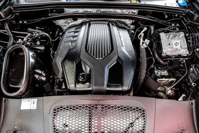 Photo of 2024 Black Porsche Macan