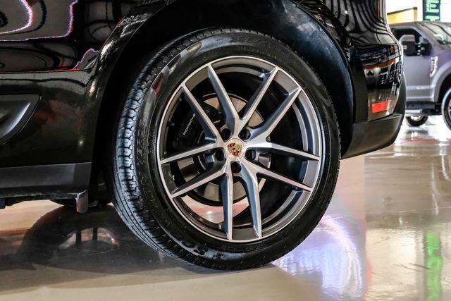 Photo of 2024 Black Porsche Macan