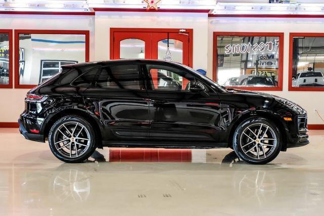 Photo of 2024 Black Porsche Macan