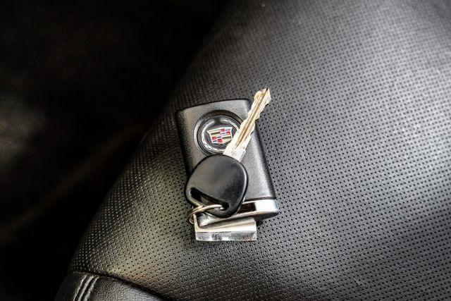 Photo of 2011 White Diamond Tricoat Cadillac Escalade EXT