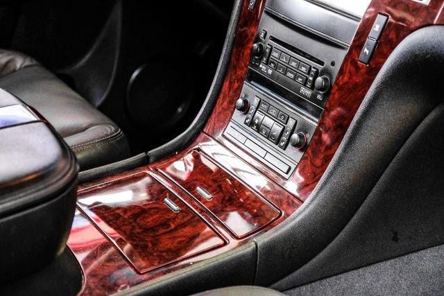 Photo of 2011 White Diamond Tricoat Cadillac Escalade EXT