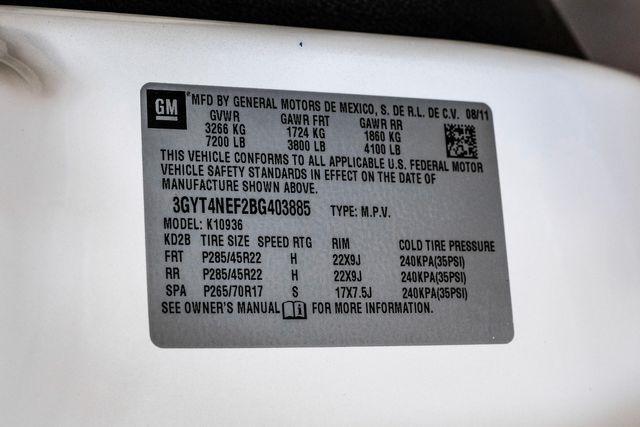 Photo of 2011 White Diamond Tricoat Cadillac Escalade EXT