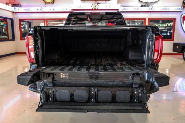 Photo of 2021 Onyx Black GMC Sierra 1500