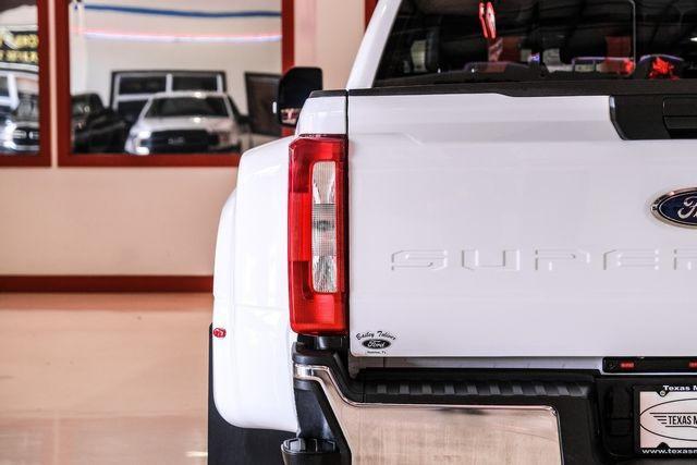 Photo of 2023 Oxford White Ford F-350